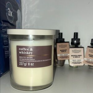 White Barn Coffee & Whiskey Candle - Cream and Brown